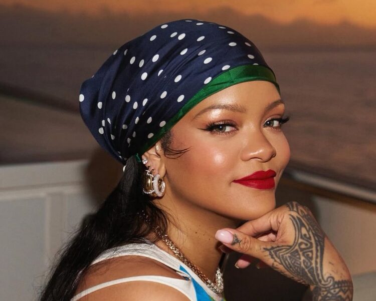 Foto - @badgalriri (IG)
