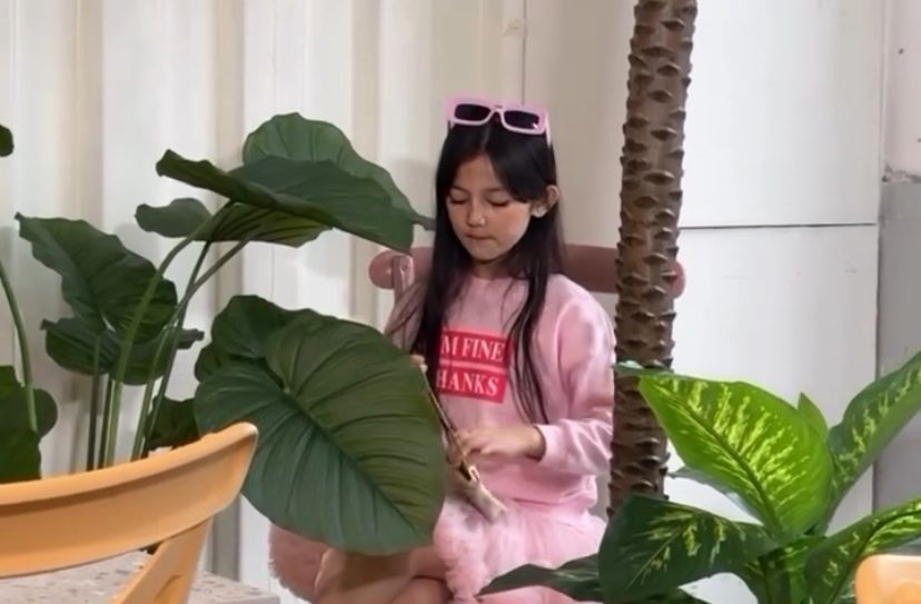 [VIDEO] Netizen Gemar Lihat Aaisyah Dhia Rana Bersiap-“Cantik Macam Mummy Dia”