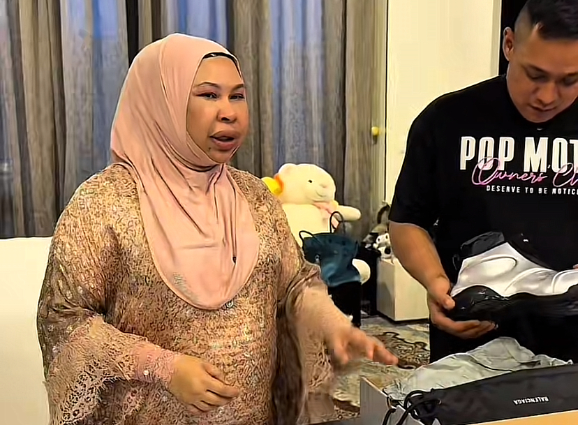 [VIDEO] Dato Seri Vida Tunjuk Barangan Di Bilik Tidur Cik B, Buatkan Ramai Teruja