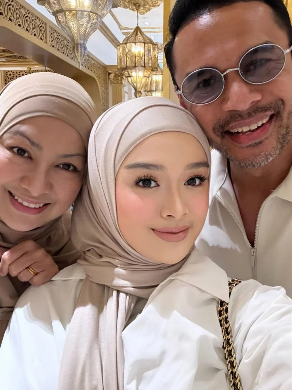 Abby Abadi Tegur Lelaki Gatal Kahwin Baru Tapi Culas Nafkah – “Tanggungjawab Ke Laut!”