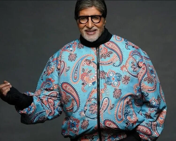 Foto - @amitabhbachchan (IG)