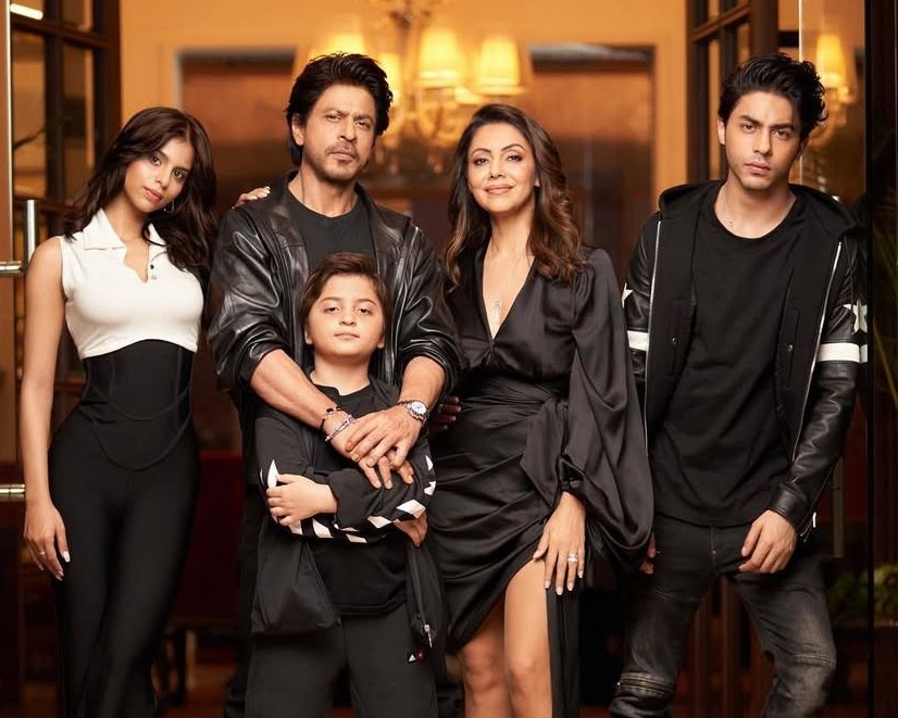 Jika Bukan Hindu Atau Islam, Apa Agama Anak-Anak Shah Rukh Khan?- Ini Penjelasannya…