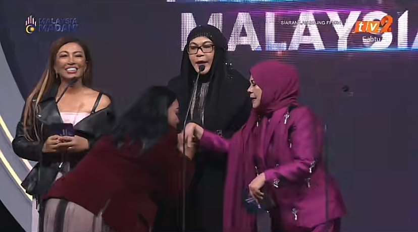 [VIDEO] “Ellie Suriaty Artis Paling Beradab”-Fauziah Ahmad Daud