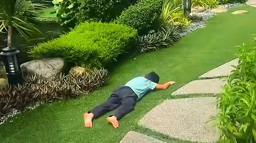 [VIDEO] Datin Shahida Rakam, Anak Bongsu Suka Tidur Tepi Kolam Ikan Buatkan Netizen Terhibur