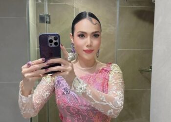 via Instagram Farahdhiya