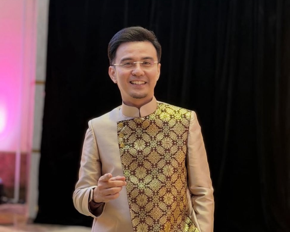 Fitri Haris Kongsi Pernah Digoda Golongan Pengamal Hubungan Songsang,- ” Benci Gila Puak Macam Ni”