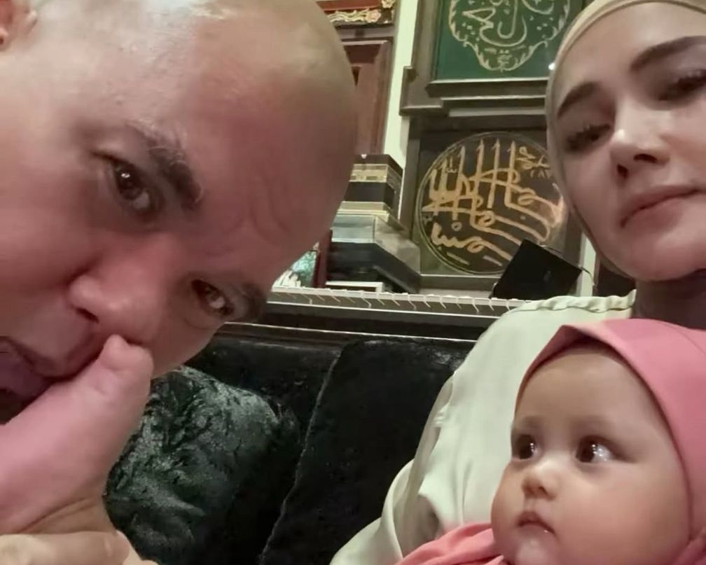 Bukan Cucu, Ahmad Dhani & Mulan Jameela Kongsi Ambil Anak Angkat