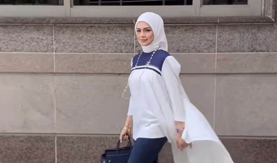 [VIDEO] Siti Nurhaliza ‘Flex’ Baju Konsep Menyapu, Peminat Terhibur- “Bersih Lantai, Senang Kerja Cleaner”