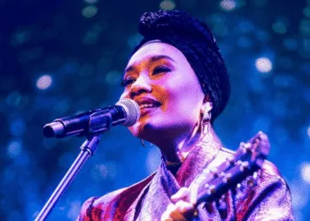 via Instagram/@yuna