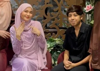 via Instagram @elyamaisara_