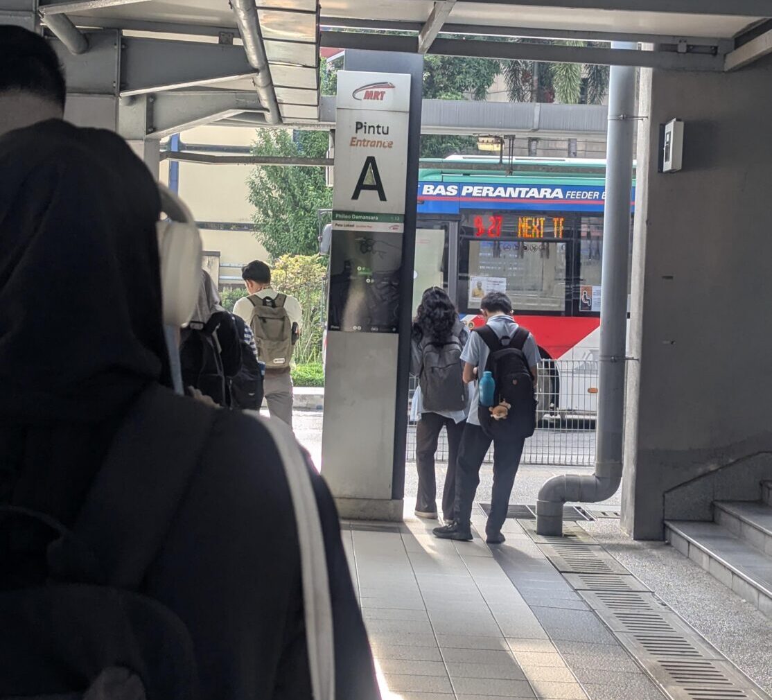 Kekurangan Pemandu & Bas Jarang Lalu: Netizen Pertikai Keberkesanan Sistem Pengangkutan KL