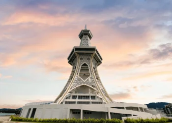 via @mahatowerlangkawi