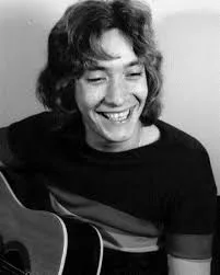 💔 Chris Rea, the British singer-songwriter has died at the age of 74, a spokesperson for his family said. RIP ♾️ 📍The statement said that he died “peacefully in hospital following a