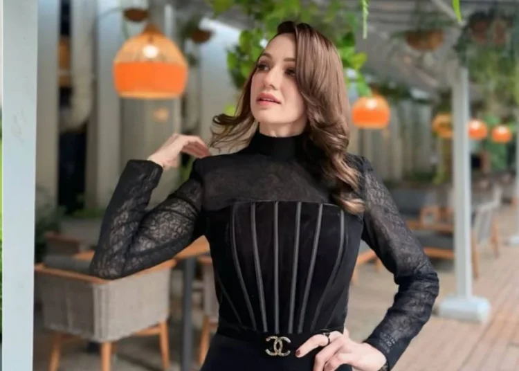 via Instagram @nadiaannuar