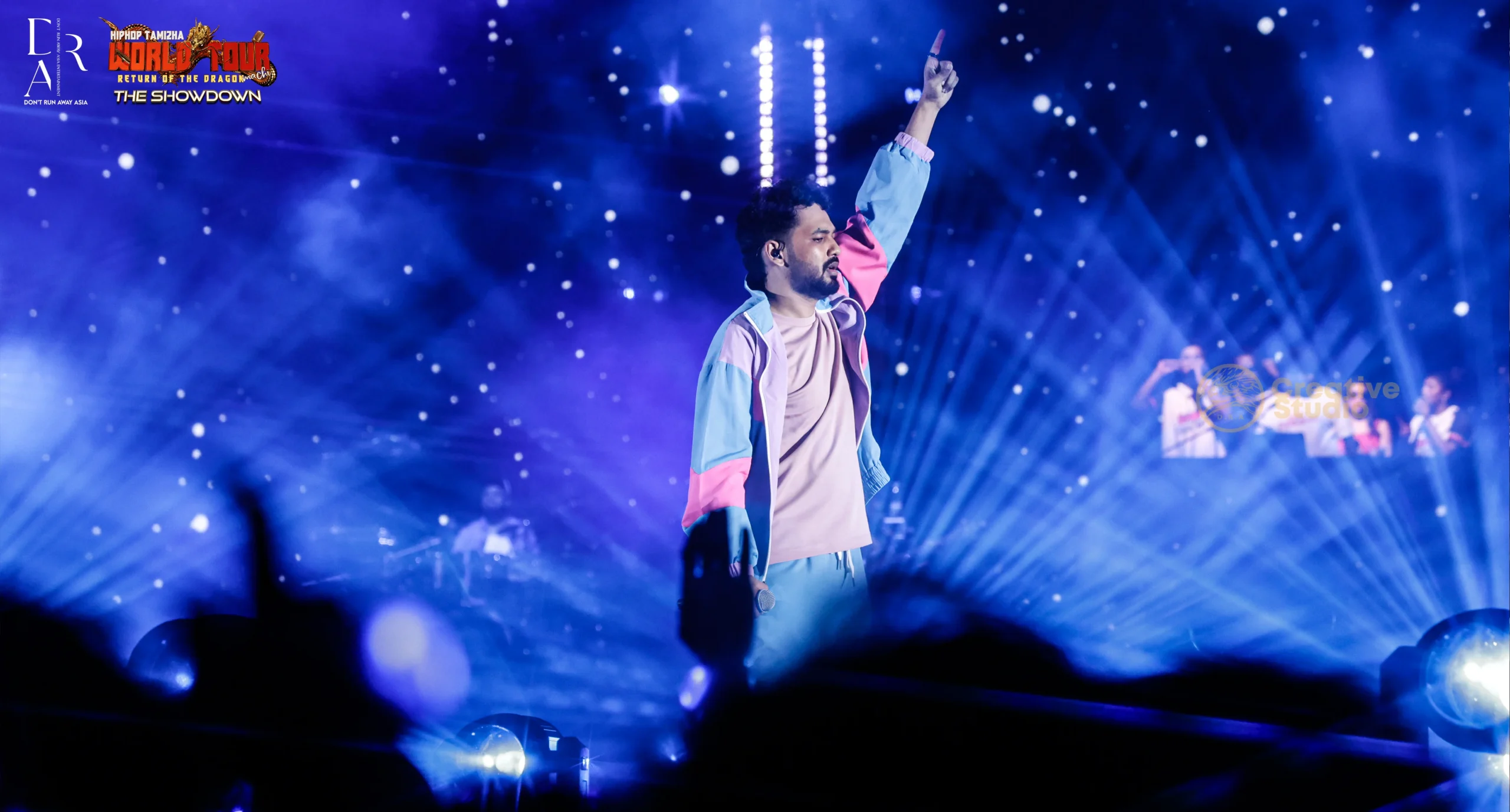 Hip Hop Tamizha Gegarkan Stadium Merdeka Dengan Pertunjukan Drone Mega