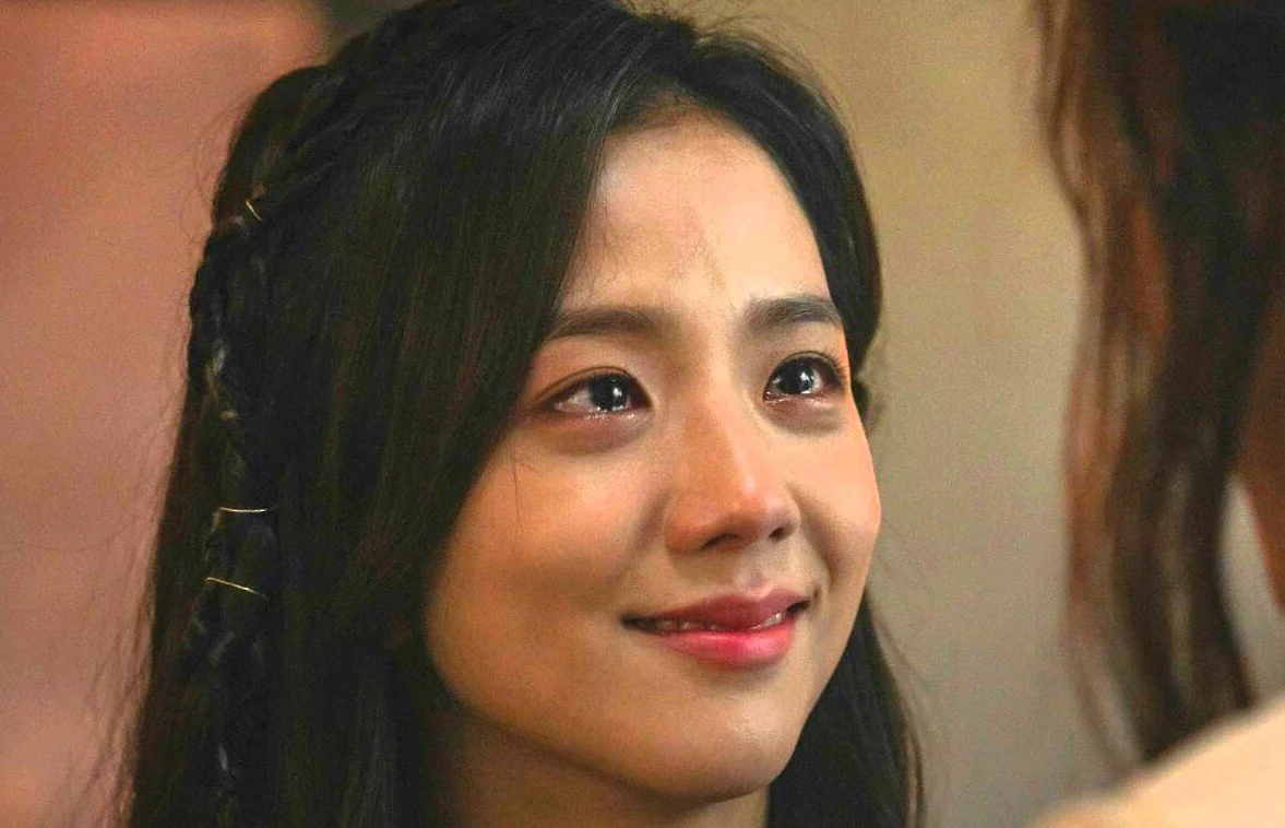 Jisoo Dinobat Sebagai Wanita Tercantik Dunia 2025, Terkejut Tengok Siapa Yang Bersaing