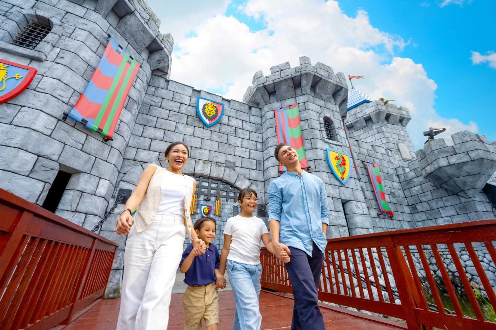 LEGOLAND Malaysia: Waterpark Vs Theme Park, Mana Lebih Seronok?