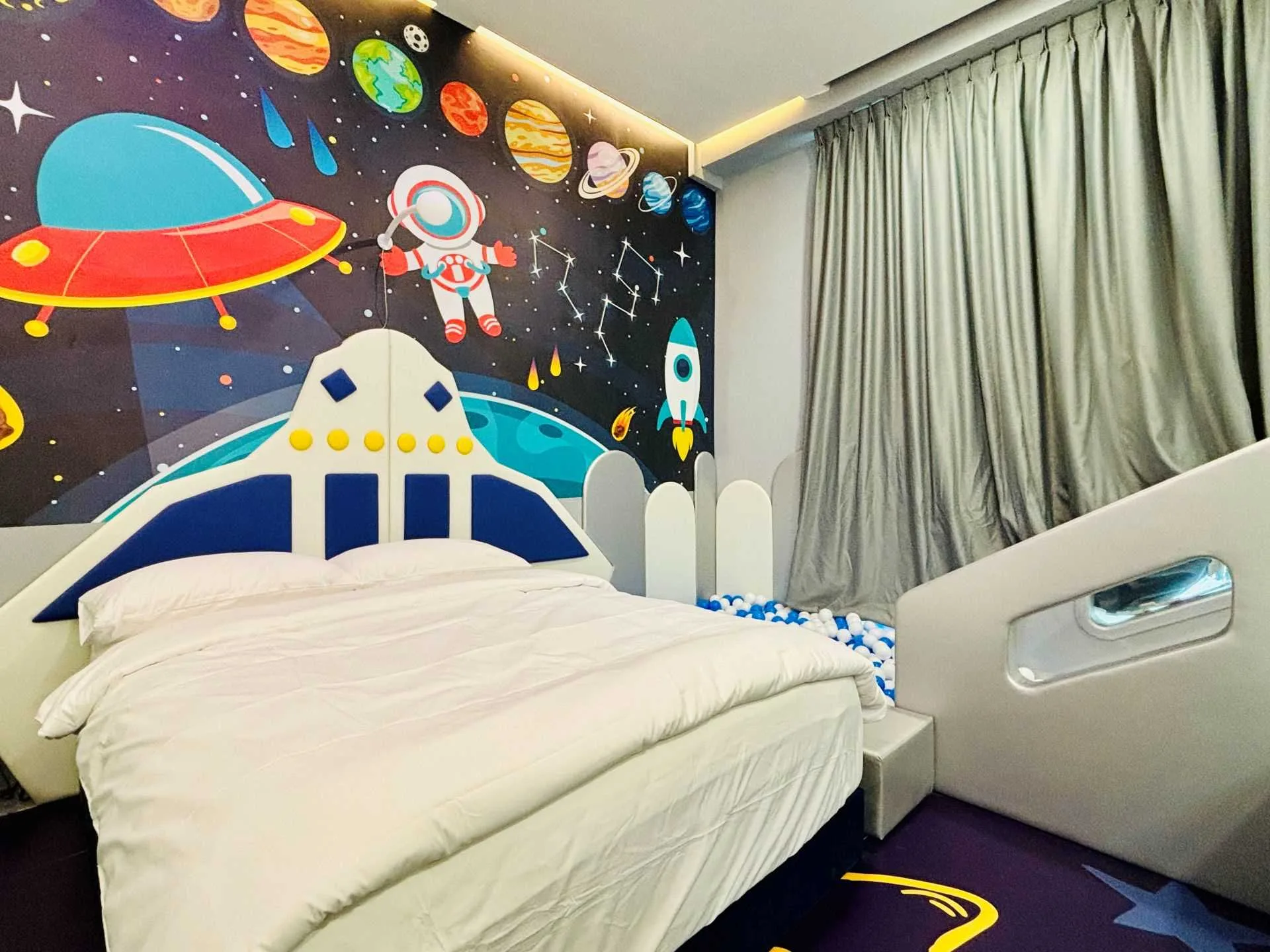 Space Room