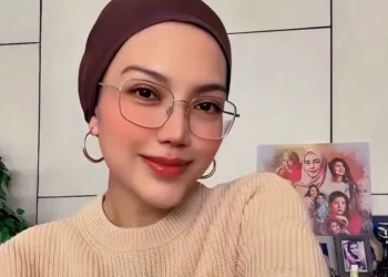 Foto - @elyanaofficial1 (IG)