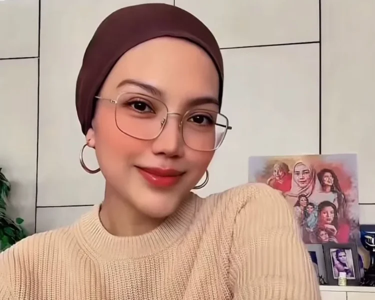 Foto - @elyanaofficial1 (IG)