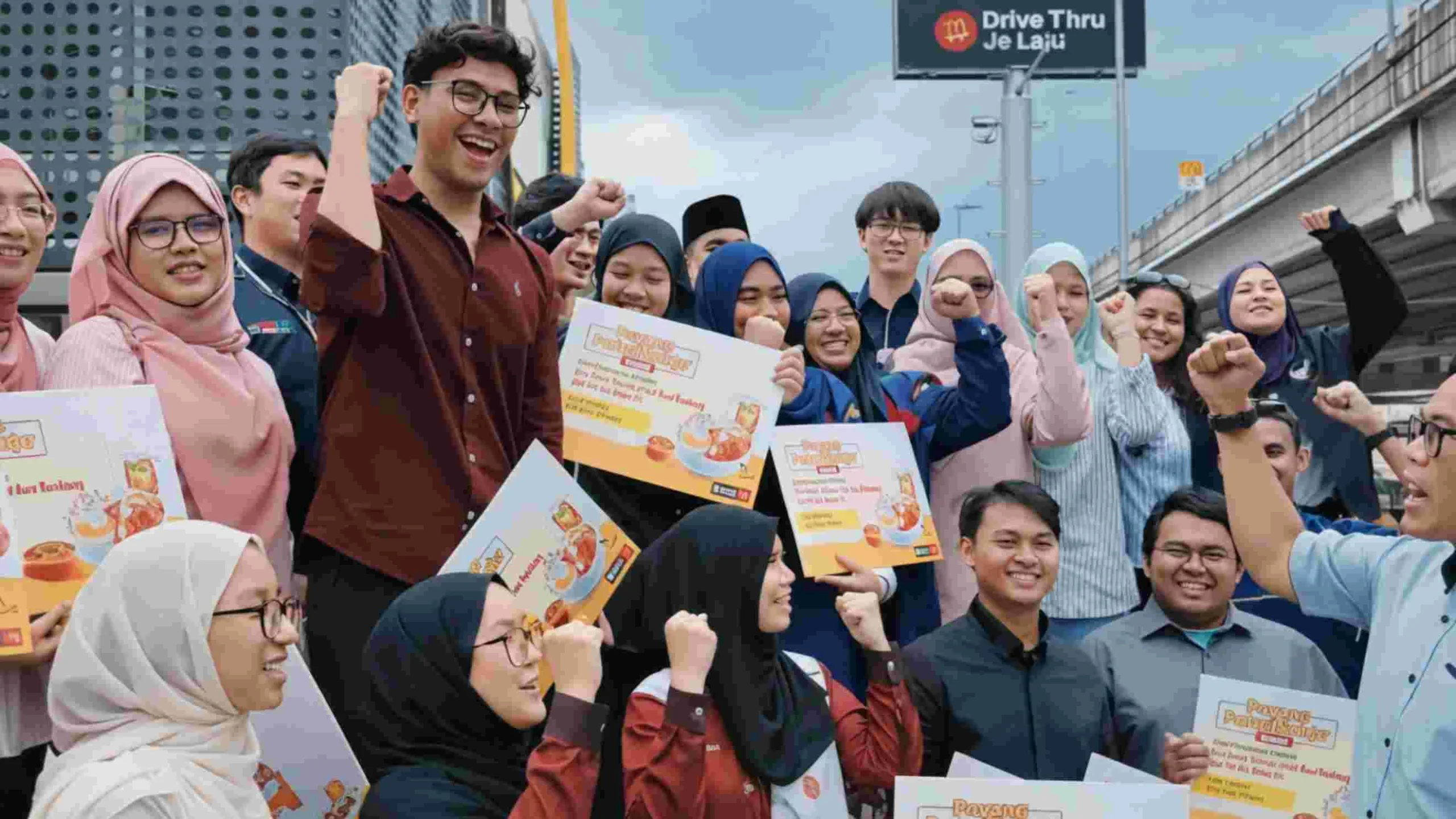 Nasi Mekdi Jadi Penyelamat? 50,000 Pek Disalur Kepada Mahasiswa