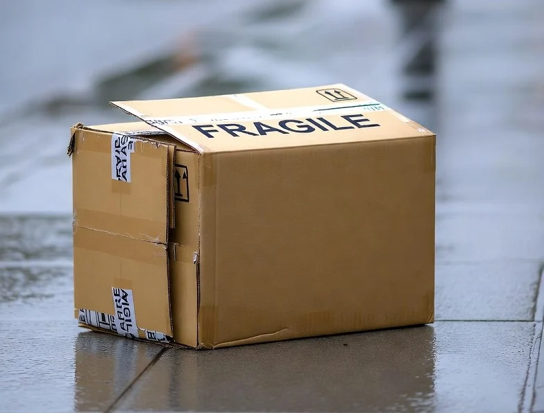 Parcel Bernilai Tinggi Dilapor Hilang, Netizen Persoal Syarikat Kurier