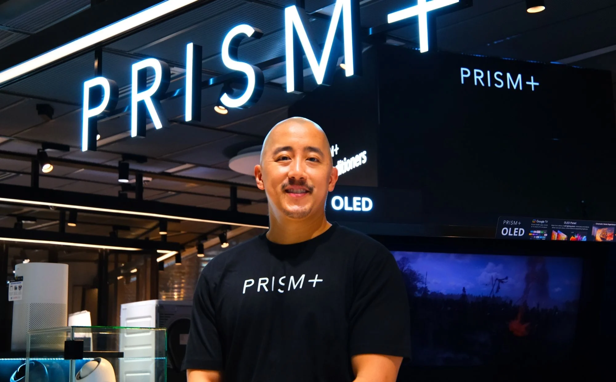 Kenali Jonathan Wong, Anak Malaysia Yang Kini CEO Jenama Teknologi PRISM+