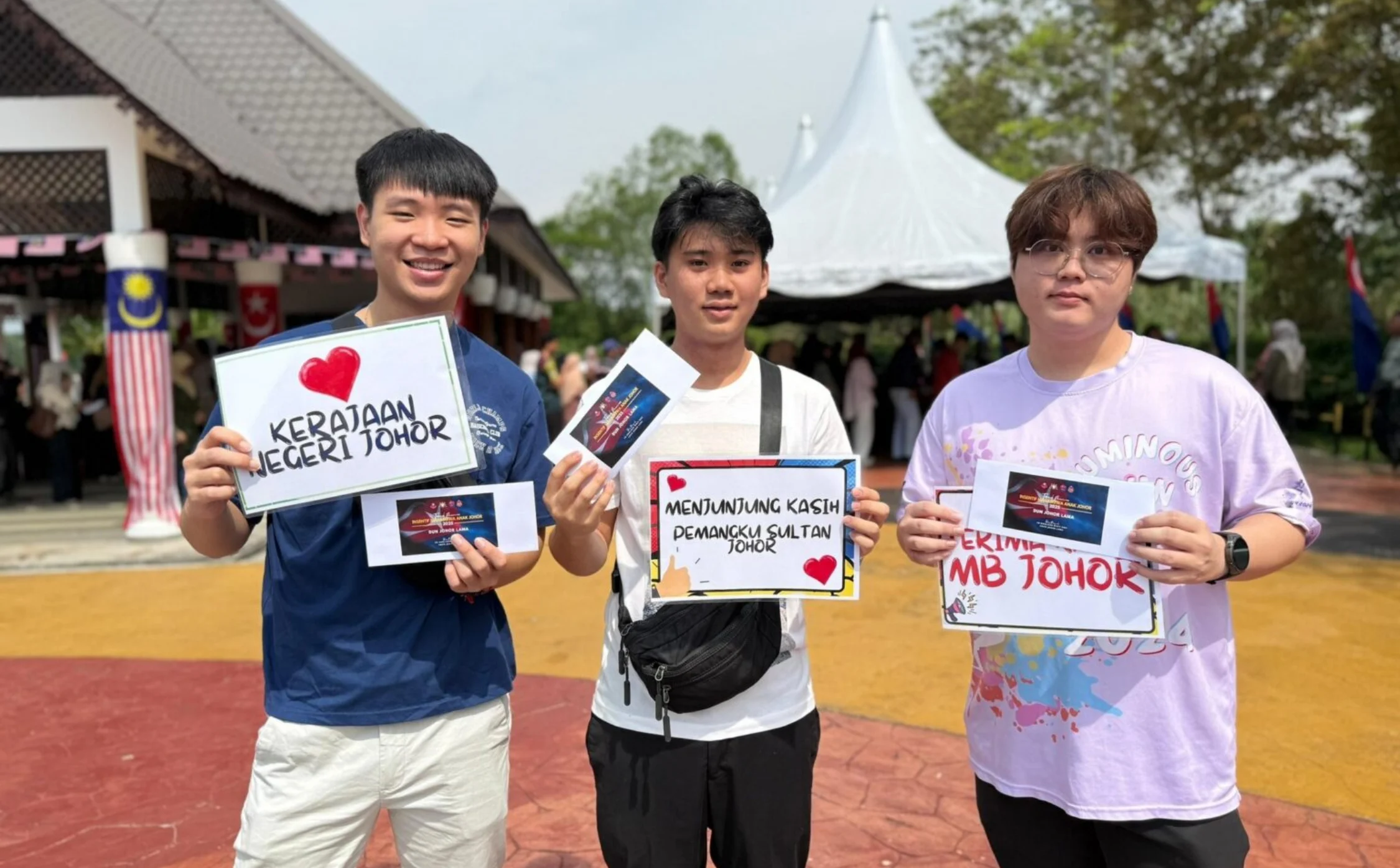 Insentif Mahasiswa Anak Johor RM200 Dibuka Untuk Pelajar IPT, Ini Cara Mohon & Semak