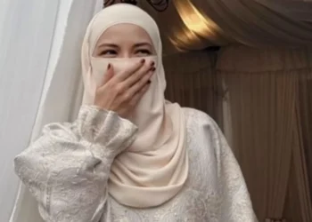 Foto - @neelofa (IG)