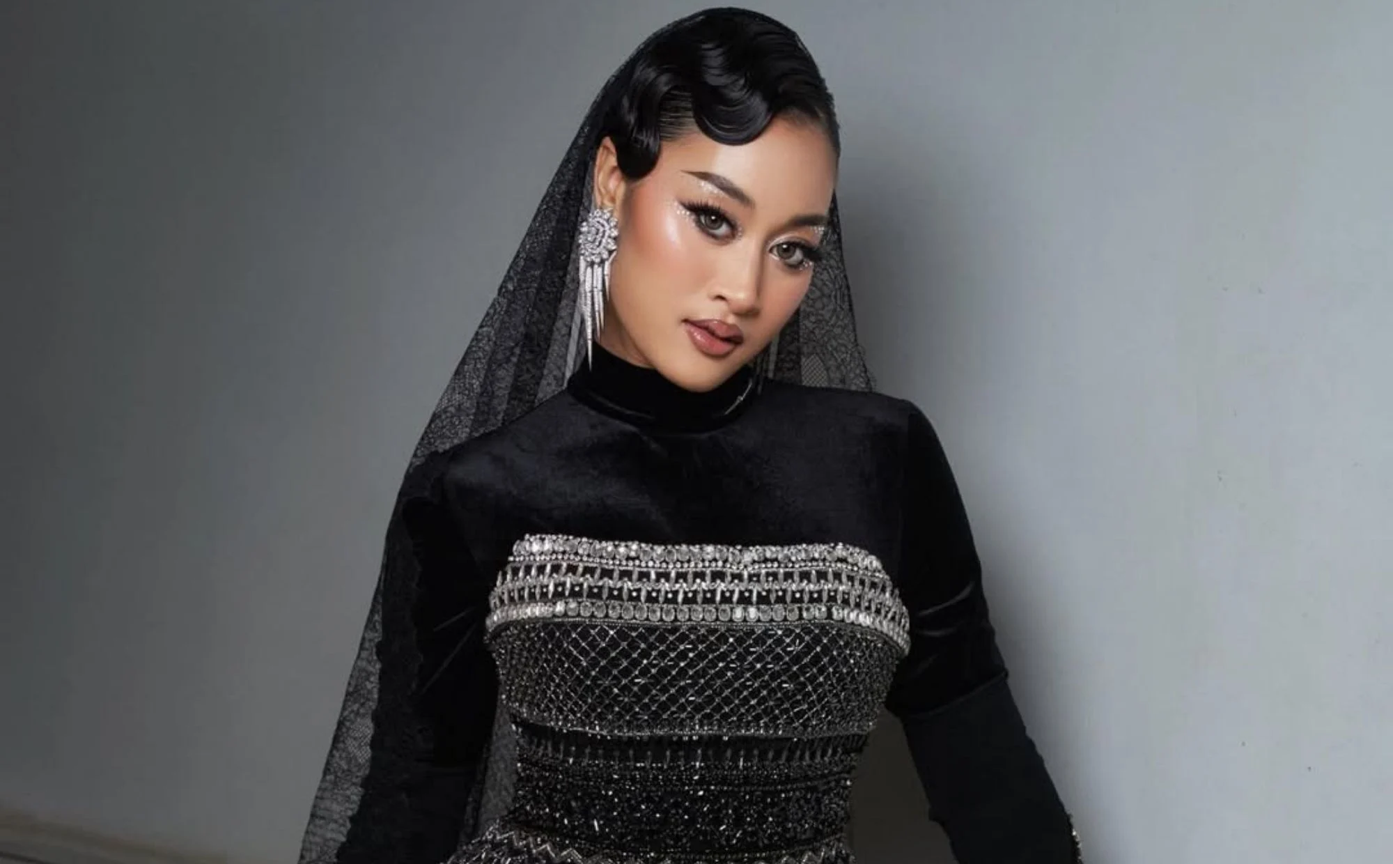 Aisha Retno Berang Netizen Label Penampilan Aina Abdul Sebagai “Over”