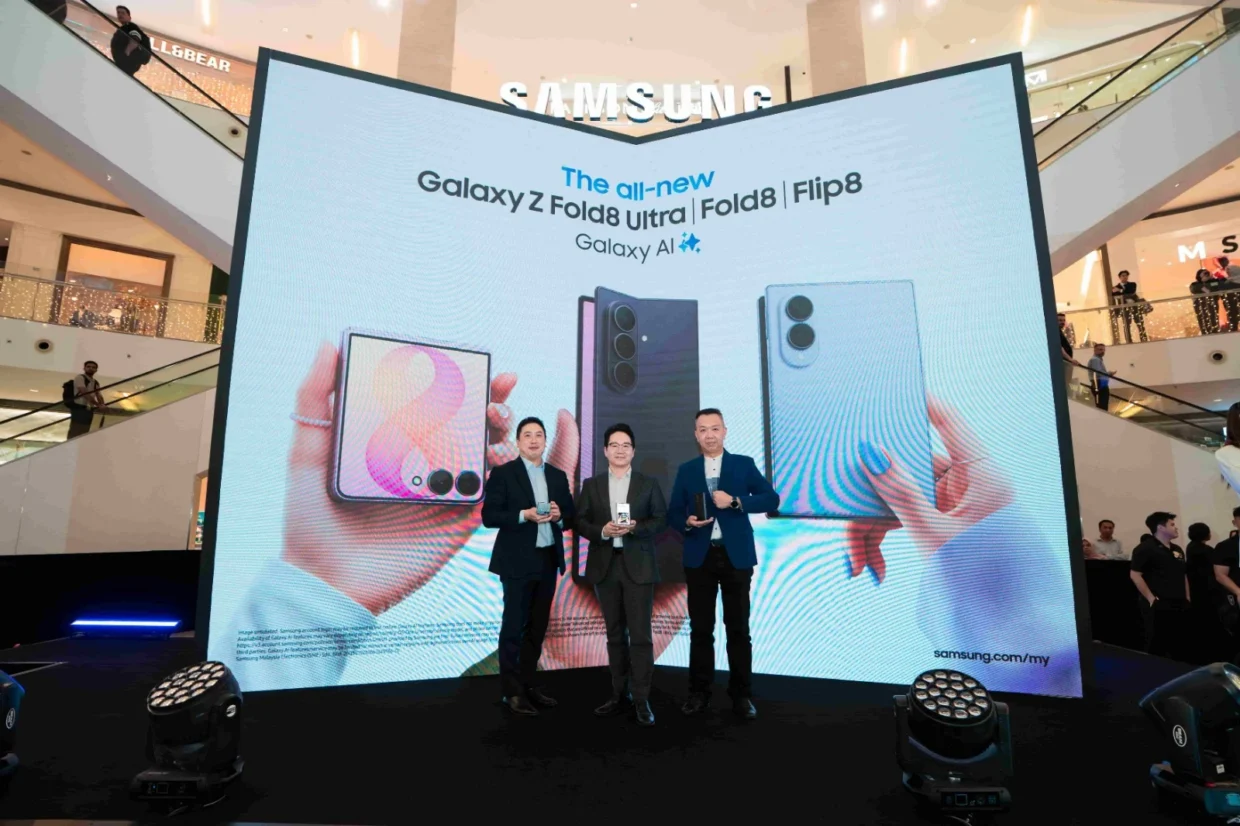 Siti Nurhaliza Pun Terjebak Dengan Galaxy Z Fold8