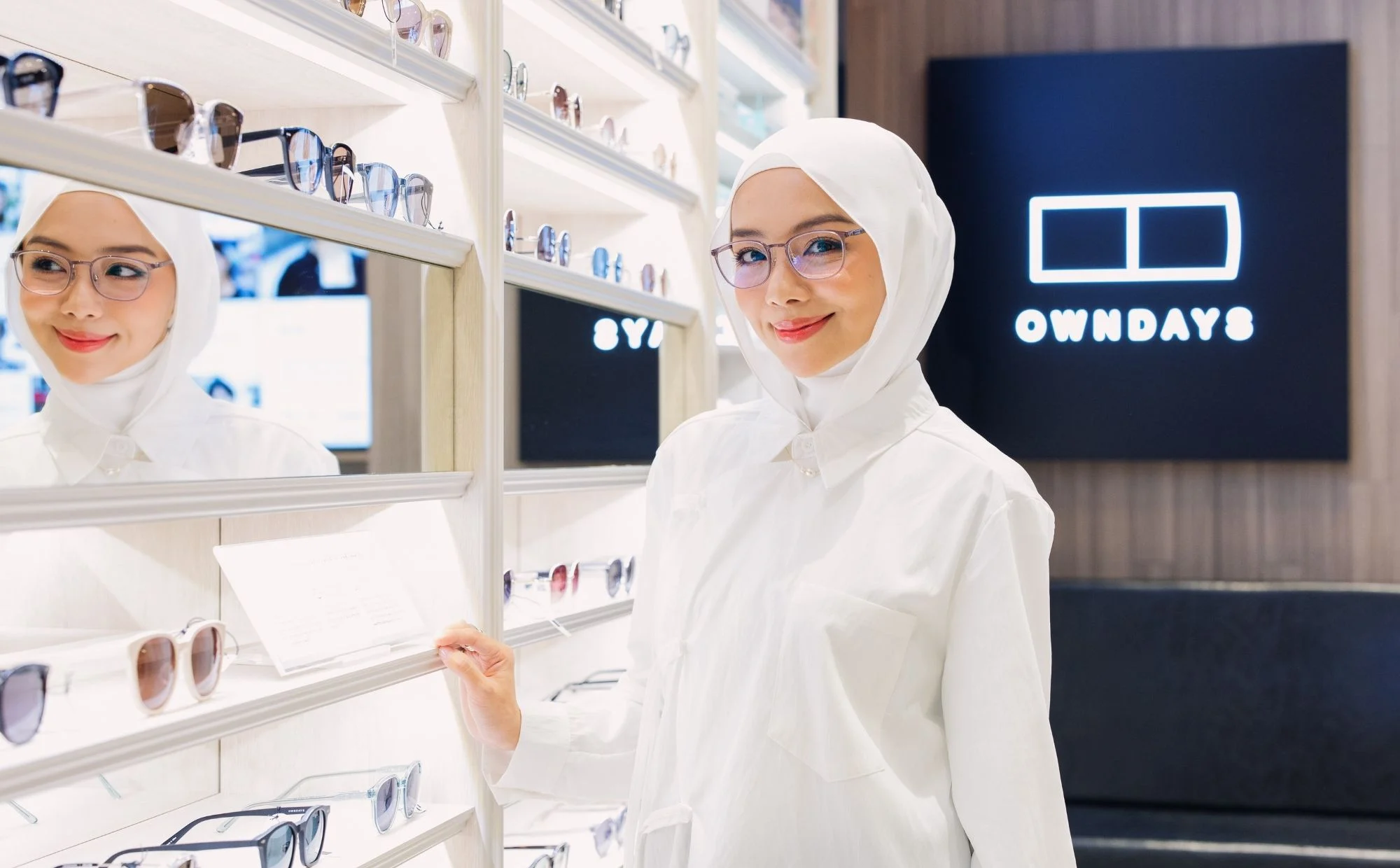 OWNDAYS Malaysia Lancarkan Kempen OWN “your” DAYS Bersama Mira Filzah
